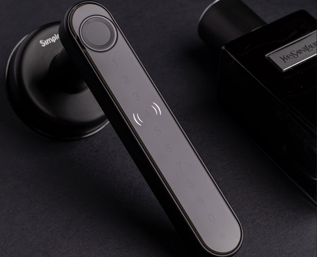 Leverline Smart Fingerprint Door Handle - Matte Black - Gallery